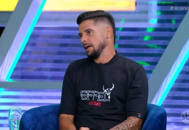 Cicinho admite "chapéu" do Palmeiras no São Paulo: "Caio Paulista joga muito"