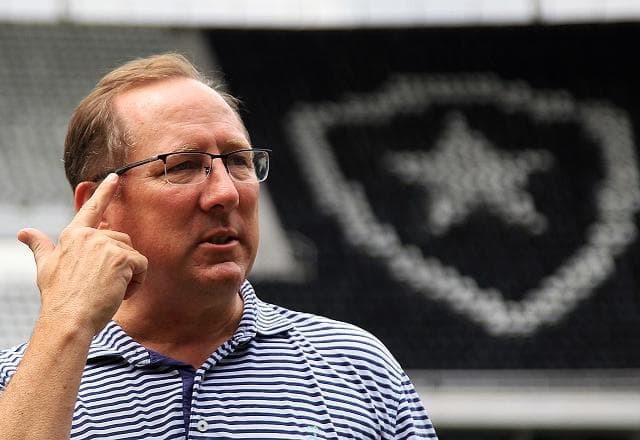 Palmeiras acionará Textor na Justiça por declarações sobre manipulação de jogos