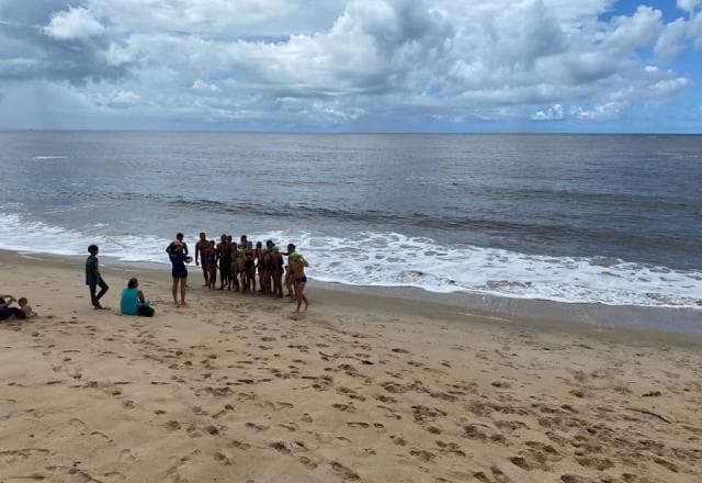 Atleta morre em competição de natação em águas abertas na Bahia