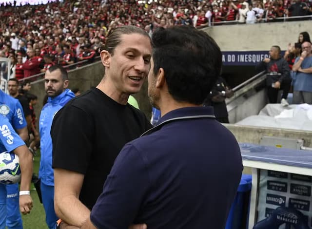 Filipe Luís e Abel Ferreira são eleitos entre os 10 melhores técnicos do mundo 