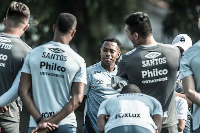 STJ decide nesta quarta sobre cumprimento de pena de Robinho no Brasil