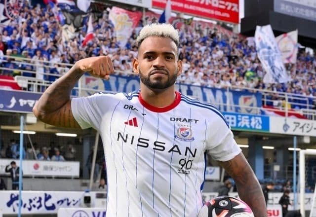 Botafogo avança por Anderson Lopes para substituir Tiquinho Soares