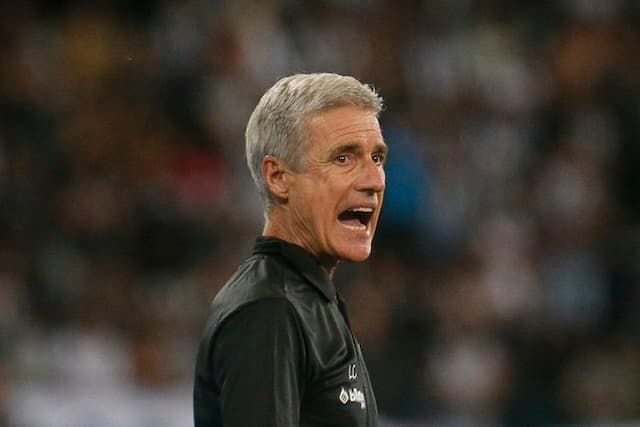 Luís Castro não assumirá o Atlético-MG em 2025