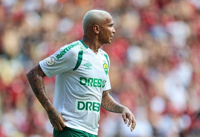 Botafogo demonstra interesse na contratação de Deyverson