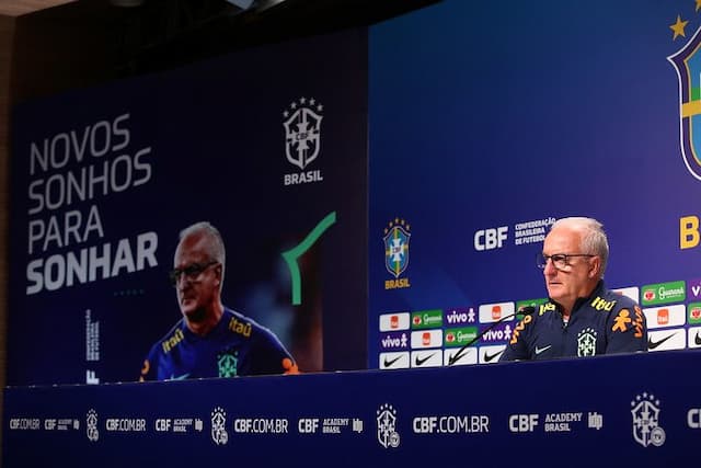"O Brasil tem que aprender a jogar sem Neymar", afirma Dorival