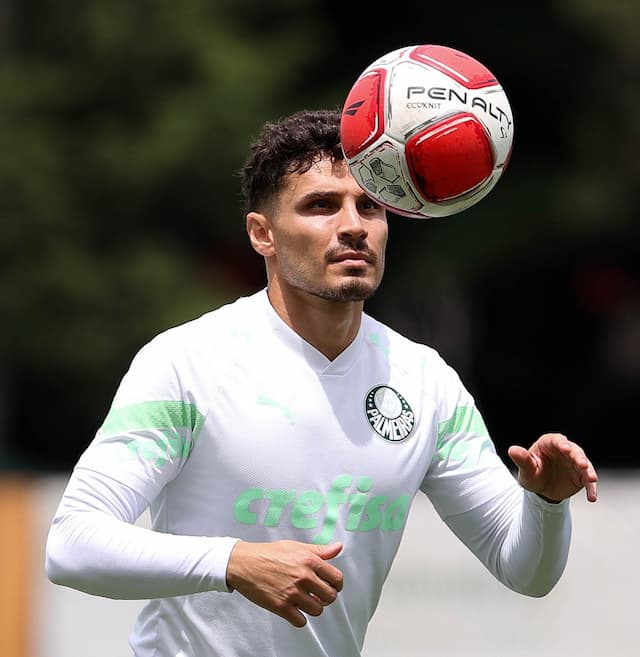 Raphael Veiga desperta interesse de clube saudita, revela jornalista