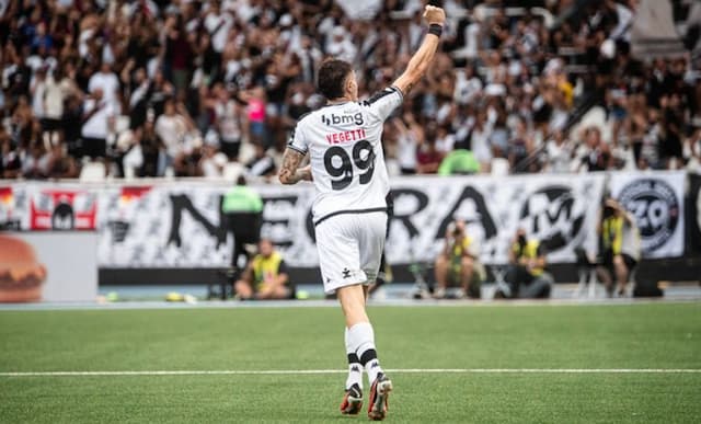 Flamengo critica Vasco por escolher Nilton Santos para semifinal do Carioca