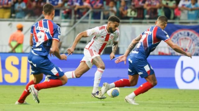 Bahia x Internacional: prováveis escalações, onde assistir ao vivo e desfalques
