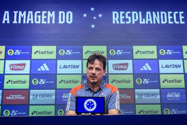 Diniz diz que sempre quis trabalhar com Cássio: "Gosta de jogar com o pé"