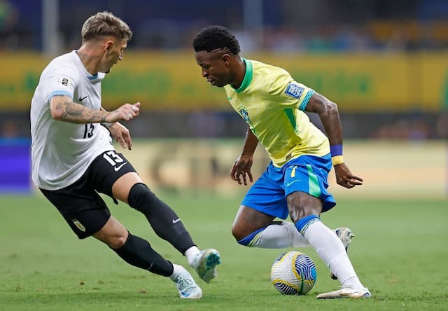 Brasil empata com Uruguai e fica em quinto nas Eliminatórias