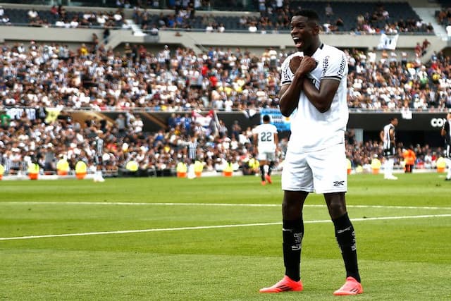 Arena SBT elege Luiz Henrique como o craque da Brasileirão 2024