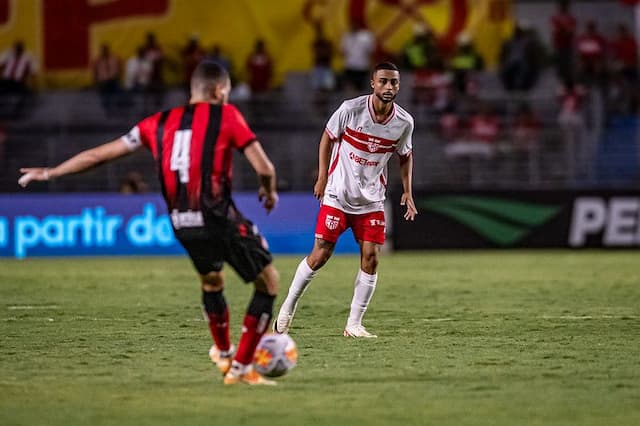 CRB e Vitória empatam na estreia da Copa do Nordeste