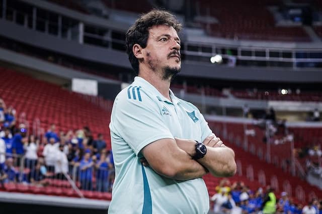 Diniz admite jogo ruim do Cruzeiro e concorda com as vaias no Mané Garrincha