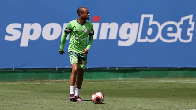 Mayke fica perto de trocar o Palmeiras pelo Santos