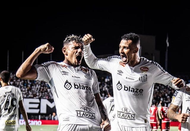 Santos vence o Noroeste e mantém a liderança do grupo