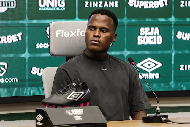 Arias se despede do Fluminense e promete voltar no futuro