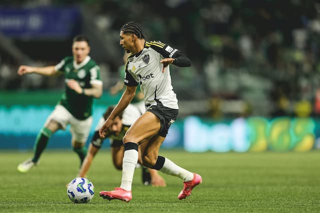 Rony desiste da ação para rescindir contrato com o Atlético-MG