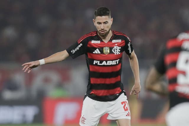 Saiba quanto o Flamengo gastou em reforços e renovações
