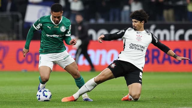 Memphis Depay desencanta em clássicos e Corinthians vence o Palmeiras