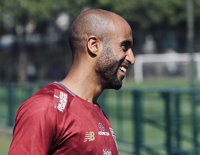 São Paulo vê um "novo Lucas" após artroscopia e projeta retorno