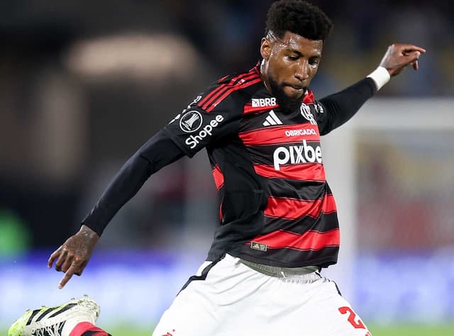 Após vaias, Royal pede desculpas à torcida do Flamengo: 'Não sou nenhum robô'