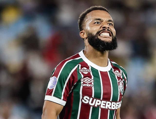 Recuperado de lesão, Samuel Xavier projeta jogo decisivo do Fluminense: "Feliz por estar de volta"
