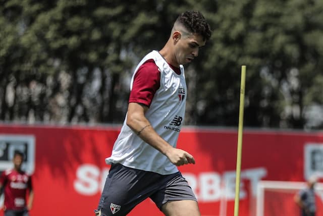 Marcos Antônio e Oscar retornam à lista de relacionados do São Paulo