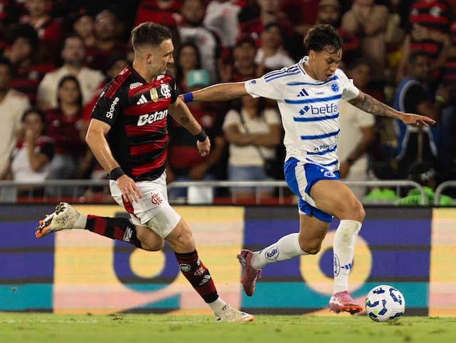 Léo Ortiz critica arbitragem após empate do Flamengo com Cruzeiro: "Quebra o ritmo"