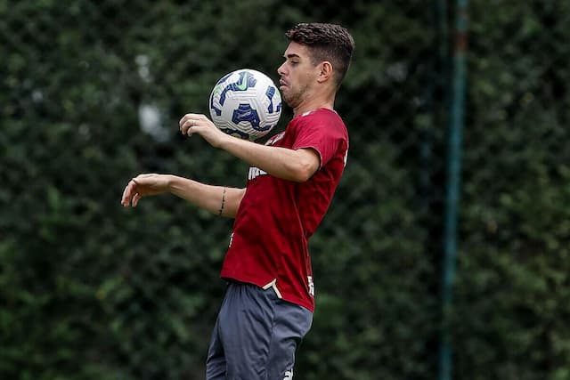 São Paulo volta aos treinos com Cédric, Oscar e Calleri em transição