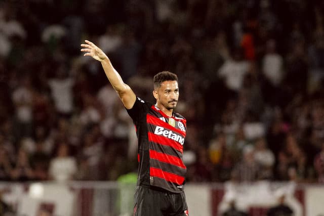 Danilo defende João Victor após falha em derrota do Flamengo