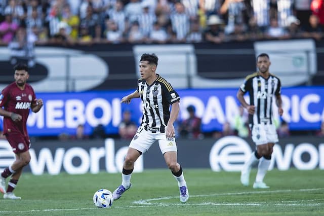 Alan Franco chora após derrota do Galo na Sula e dispara: "Dor muito forte"