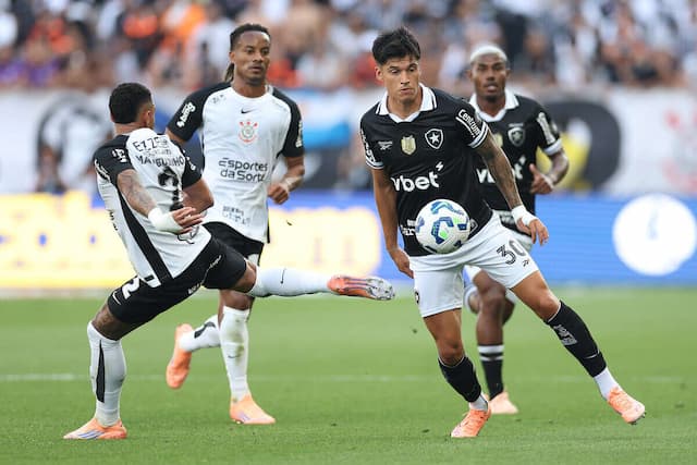 Em jogo movimentado, Corinthians e Botafogo ficam no empate em Itaquera