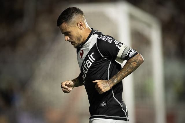 Campanha irregular do Vasco liga alerta máximo de preocupação para Copa do Brasil