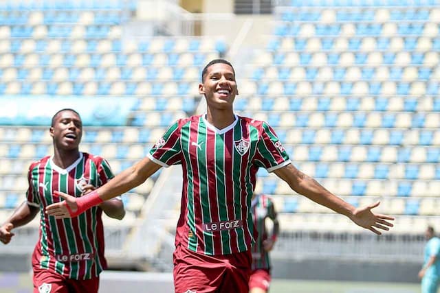 Classificado, Fluminense derrota o Sfera e mantém 100% na Copinha