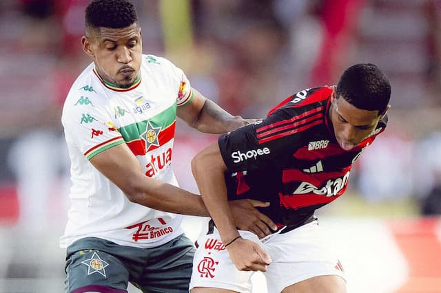 Nos acréscimos, Flamengo evita derrota para a Portuguesa na estreia do Carioca