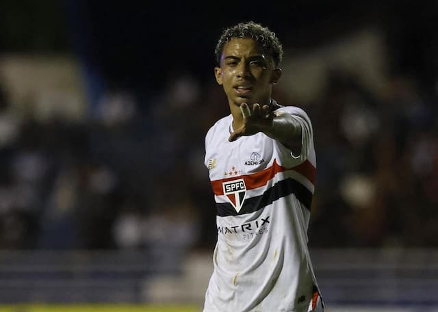 São Paulo vence Portuguesa por 2 a 0 e encara o Operário na próxima fase da Copinha