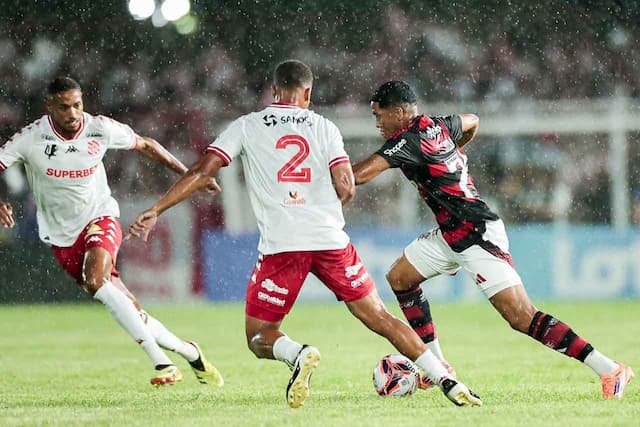Pivetti analisa o novo tropeço do Flamengo, desta vez para o Bangu