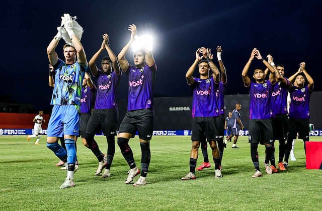 Com time alternativo, Botafogo estreia com vitória no Carioca 