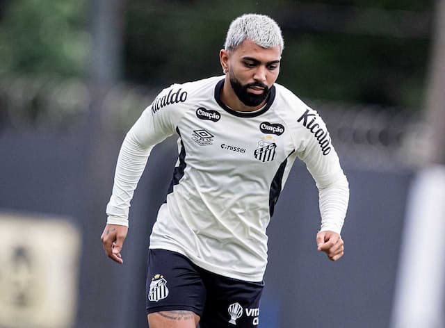 Gabigol treina no Santos e fica à disposição para o clássico