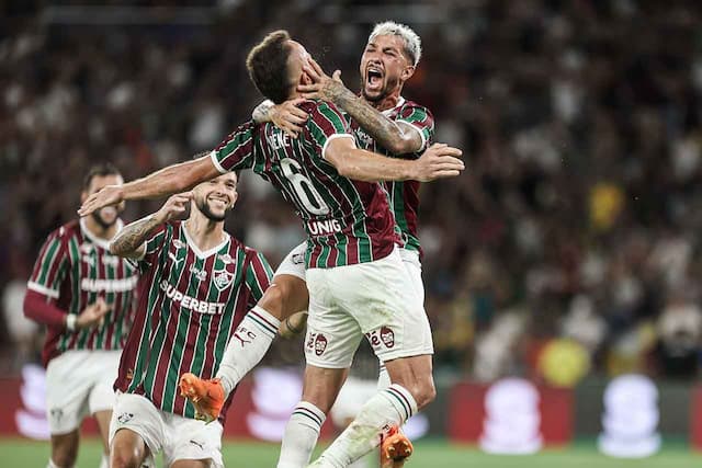 Fluminense estreia com pé direito e vence o Grêmio no Maracanã