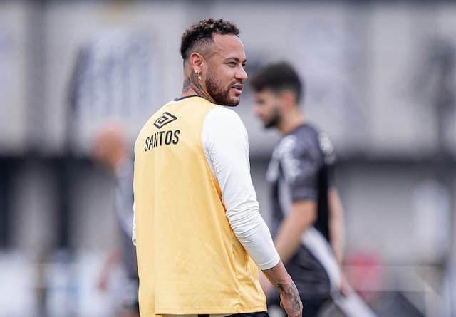 Neymar e Thaciano treinam e devem reforçar o Santos contra o Noroeste