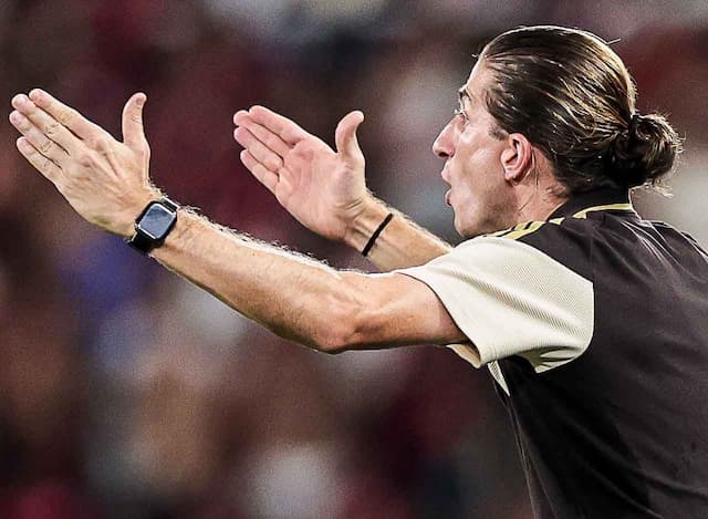 Filipe Luís critica movimento da torcida do Flamengo