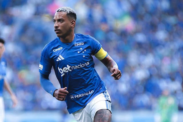 Matheus Pereira reconhece "situação difícil" e pede união no Cruzeiro