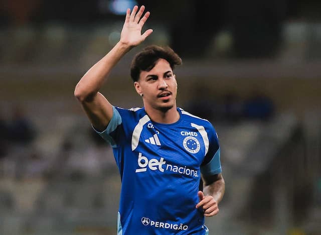 Na estreia de Artur Jorge, Cruzeiro domina Vitória e vence a primeira no Brasileirão