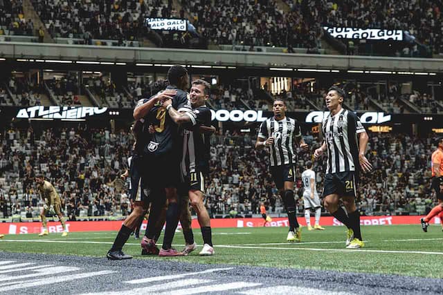 Atlético leva susto, mas vence Ceará e abre vantagem na Copa do Brasil