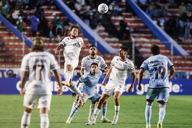Em noite de recorde para Fábio, Fluminense perde em La Paz