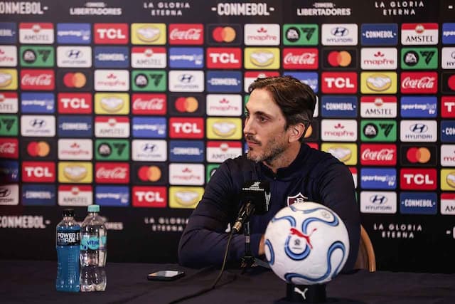 Zubeldía, após a derrota do Flu: "Não se preocupem: vamos nos classificar na Libertadores"