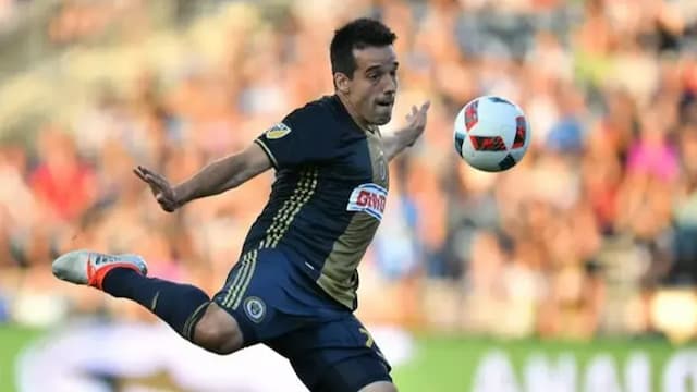 Arena SBT recebe Ilsinho e discute temporada de clubes