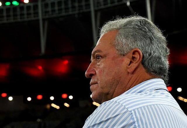 Abel Braga entrega o cargo e não é mais técnico do Fluminense