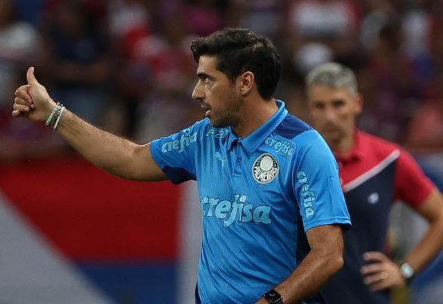 Palmeiras contesta expulsão e pede tratamento igualitário para Abel Ferreira